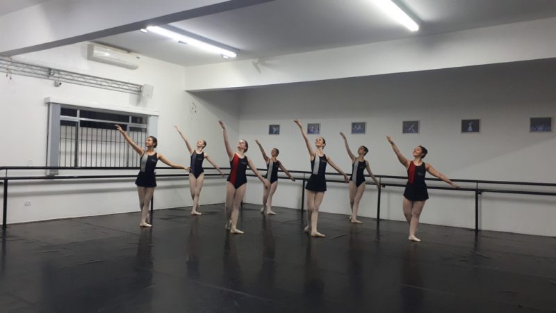 Aula de Ballet para Iniciantes Infantil Preço Cerqueira César - Aula de Ballet para Adolescentes