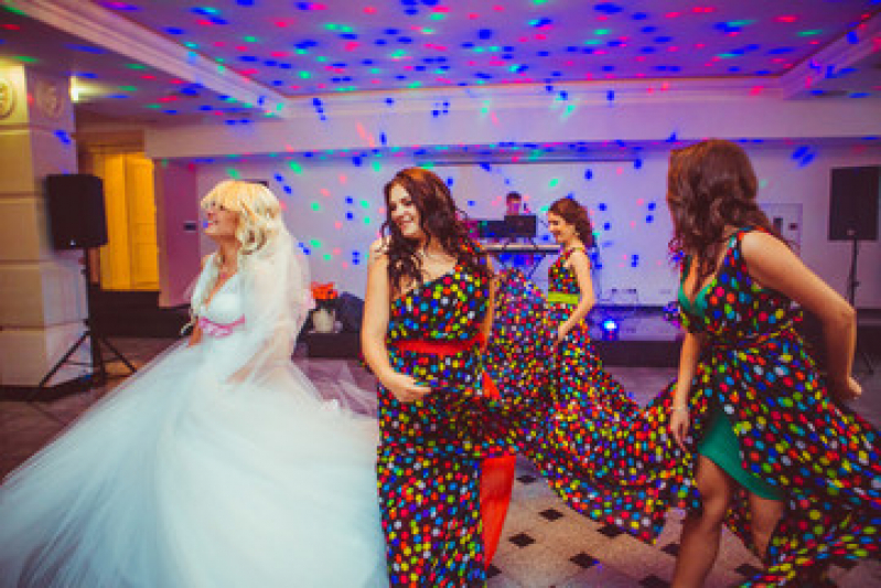 Coreografia de Casamento Noivos e Padrinhos Orçamento Tremembé - Coreografia Dança dos Noivos