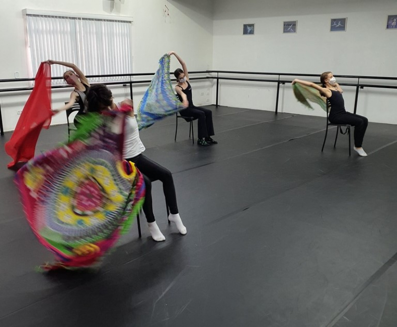 Escola de Dança Contemporânea para Adolescentes de 15 Anos Liberdade - Escola de Dança Contemporânea